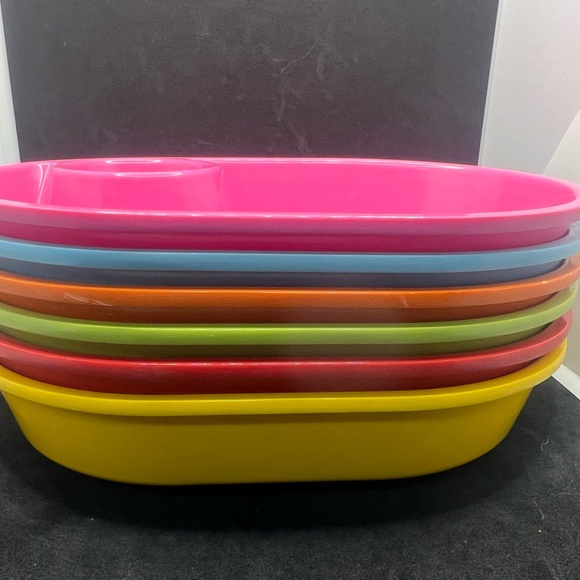 Colorful Stackable Plates Set - Picture 2 of 6